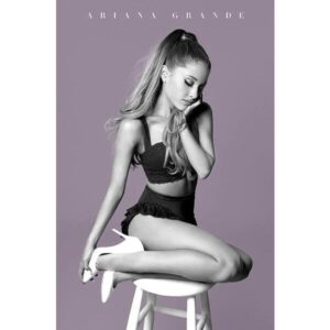 Ariana Grande Pose poster 61x91,5 cm | Officiële Maxi Poster