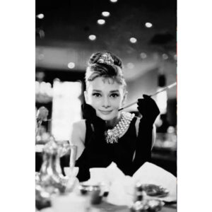 Audrey Hepburn Breakfast at Tiffany's maxi poster 61x91,5 cm – officiële filmklassieker poster